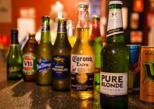 Our fully licensed bar on level 4 offers a variety of alcoholic and non-alcoholic beverages.